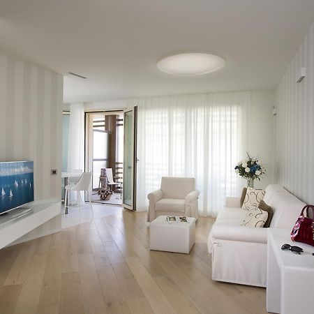 Embassy Aparthotel 리미니 외부 사진