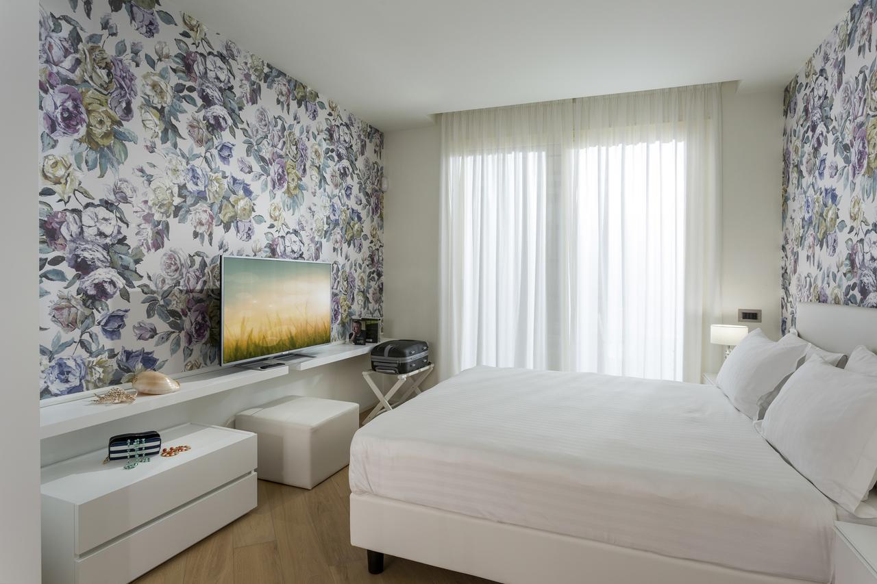 Embassy Aparthotel 리미니 외부 사진
