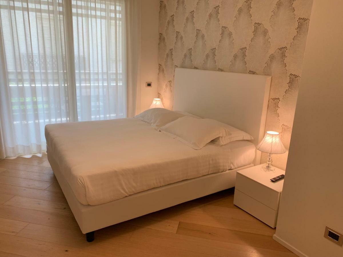 Embassy Aparthotel 리미니 외부 사진